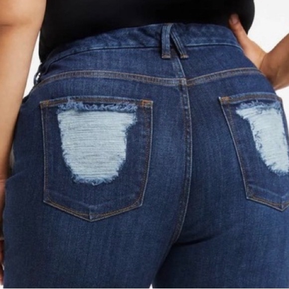 Good American Good Waist W/ Chewed Back Pocket Jeans - Picture 4 of 12